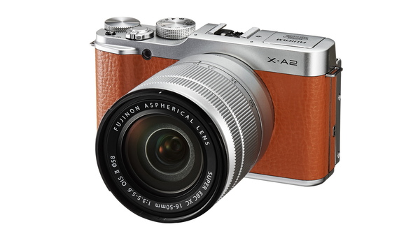 ASCII.jp：自撮りできるチルト液晶を搭載！ 富士フイルム「X-A2」登場