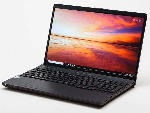 ASCII.jp：写真から動画編集まで 内蔵ソフト量を考えるとお得な富士通