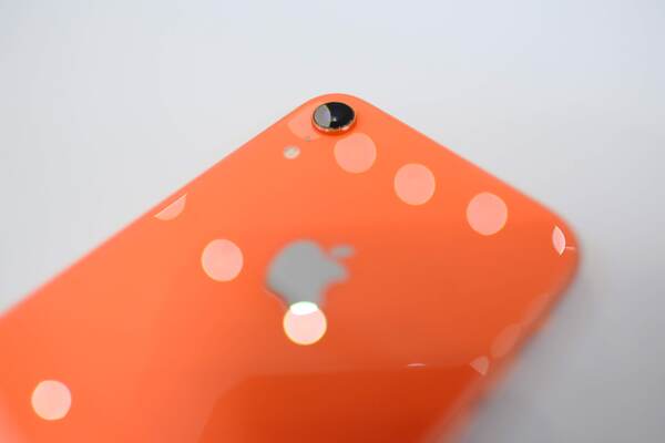 ASCII.jp：iPhone XRはなぜ「ポートレートモード」を実現できたのか (1/4)