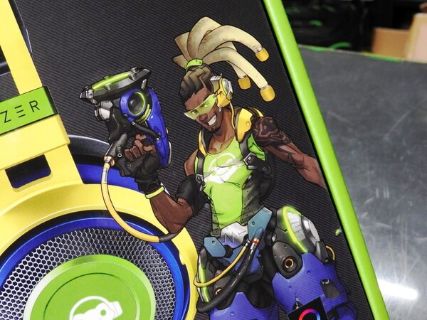ASCII.jp：Overwatch“ルシオ”仕様のゲーミングヘッドセットやマウス