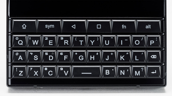 ASCII.jp：現代の奇跡!? UnihertzのQWERTYキー付きスマホ「Titan 2」