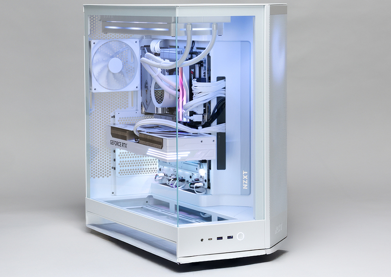 NZXTの新ピラーケース採用、白で統一しCPUクーラーはLCD液晶とカッコ