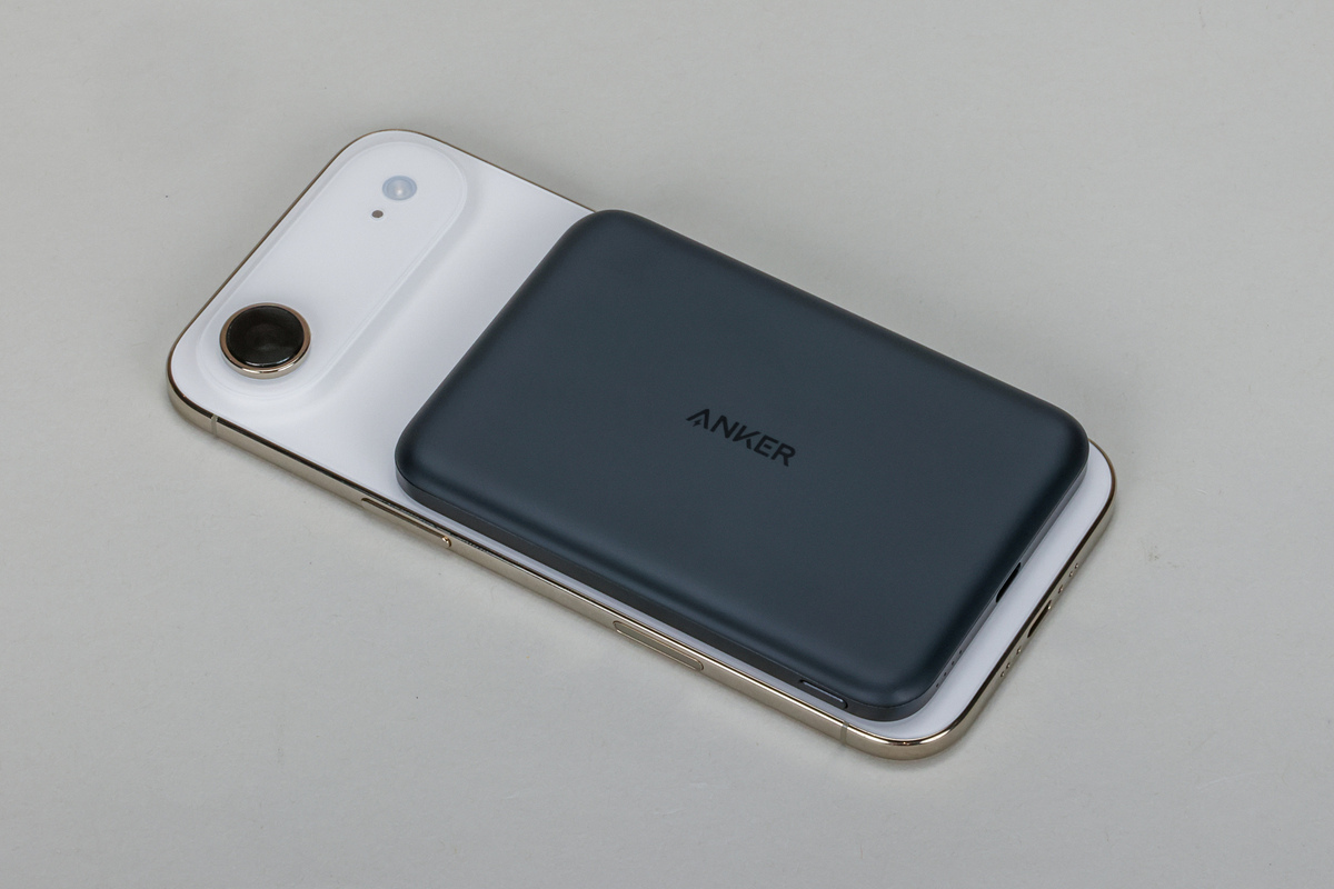 ASCII.jp：iPhone Airで使いたい最薄級モバイルバッテリー「Anker Nano