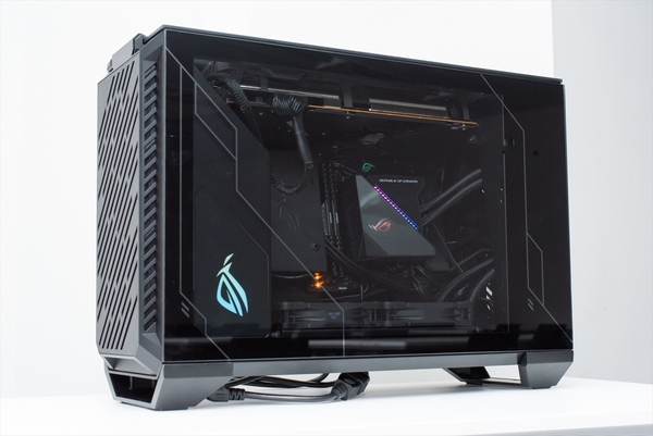 ASCII.jp：ASUSのB550マザーボードと「ROG Z11」で人気のMini-ITX自作