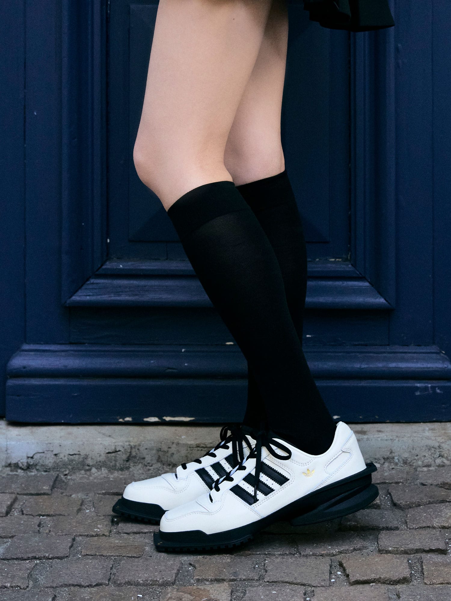 adidas Forum SQ W | atmos（アトモス） 公式オンラインストア