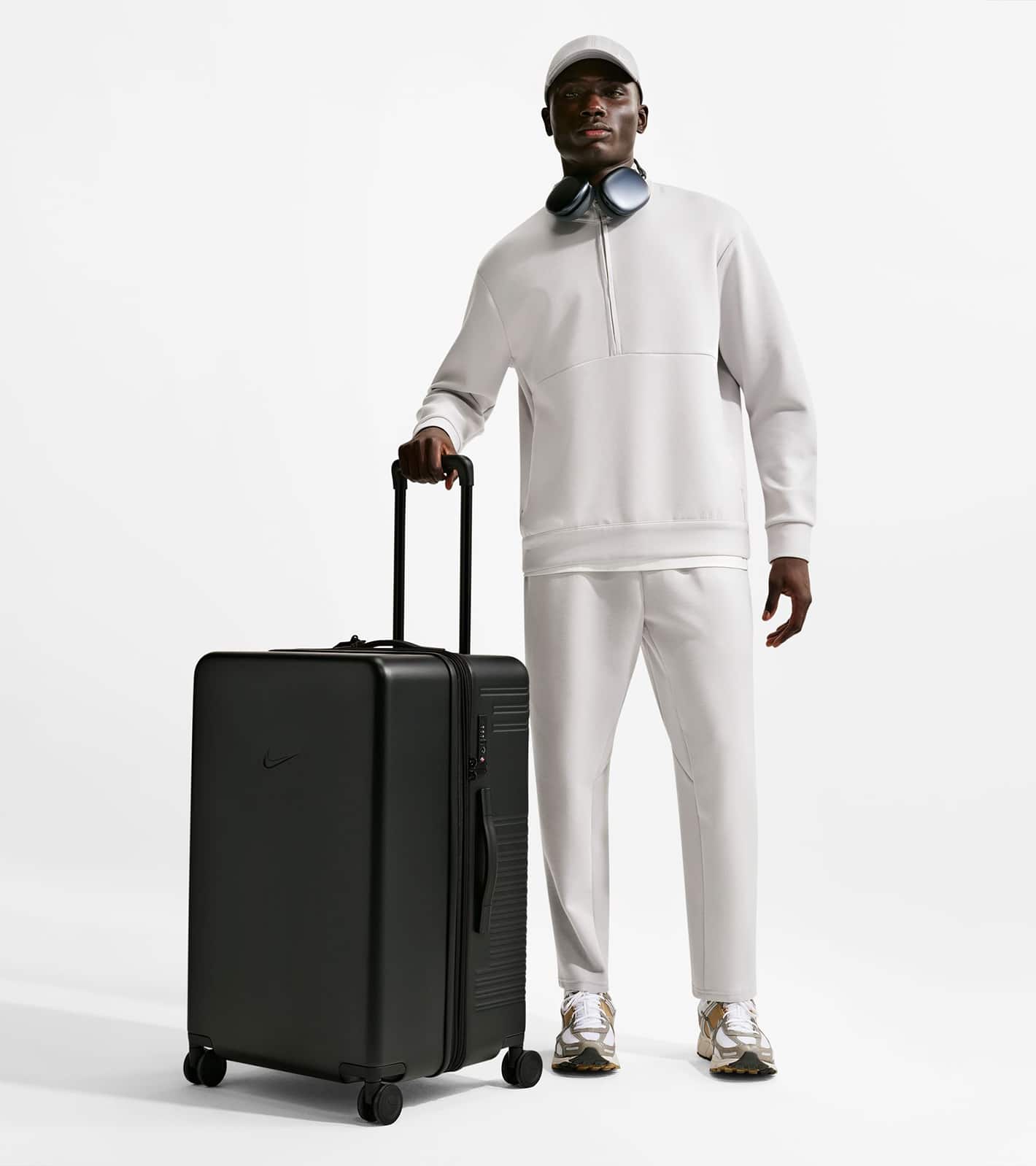 NIKE HARDSHELL LUGGAGE | atmos（アトモス） 公式オンラインストア