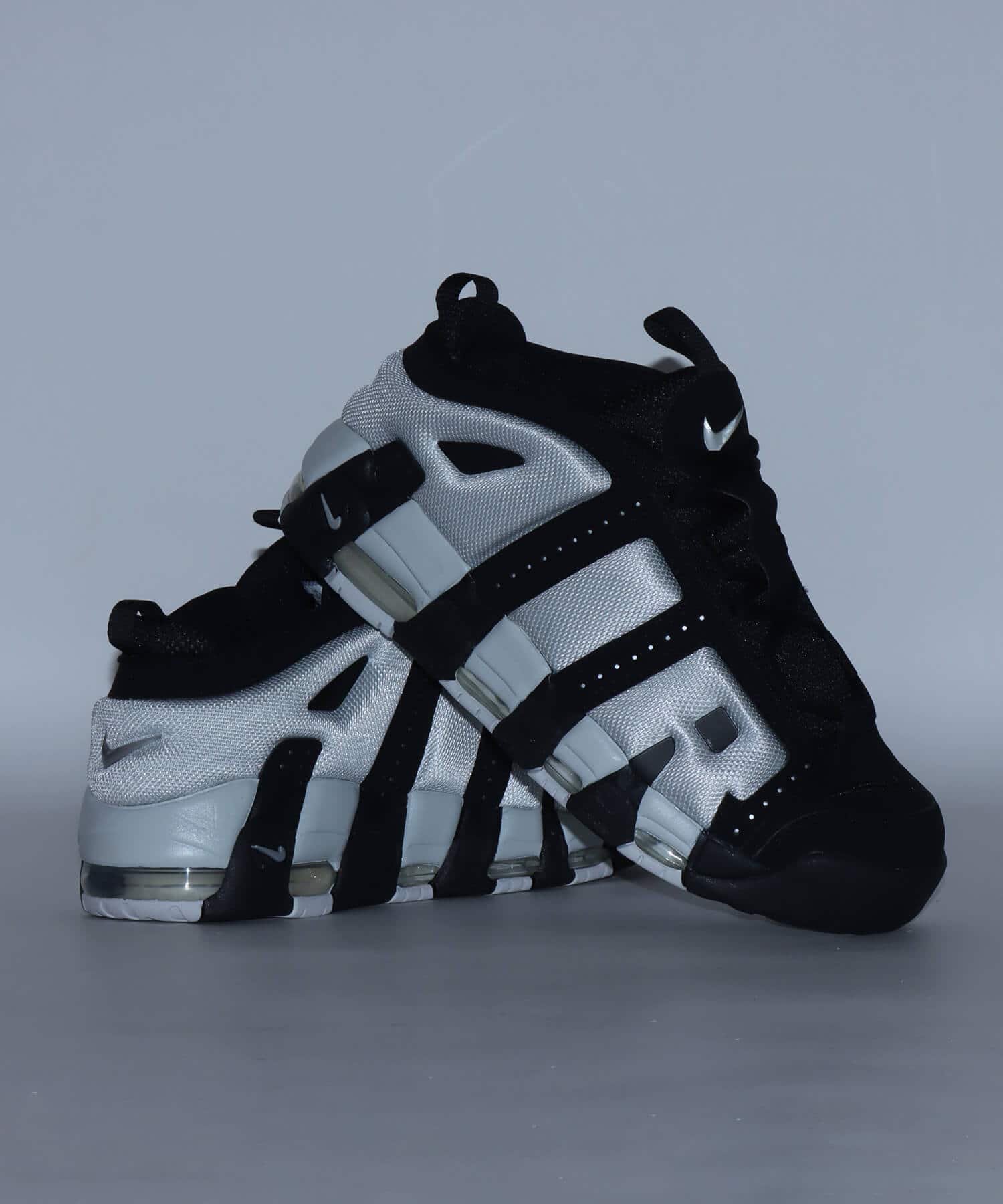 NIKE AIR MORE UPTEMPO LOW BLACK/PHOTON DUST-METALLIC SILVER