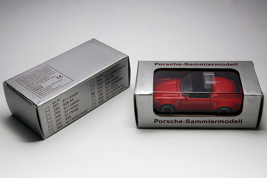 opel caravan1700 ドイツ製【ミニカー】 opel caravan1700 ドイツ製