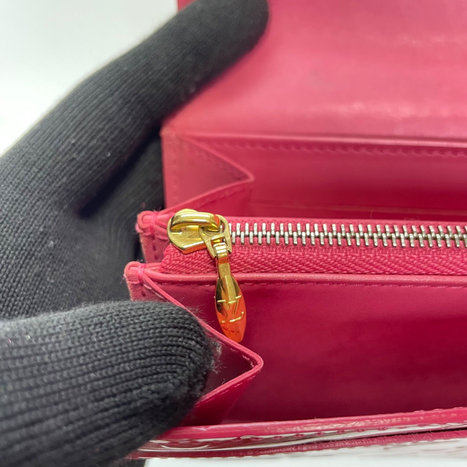 3561 LOUIS VUITTON ルイヴィトン ヴェルニ 長財布 レッド