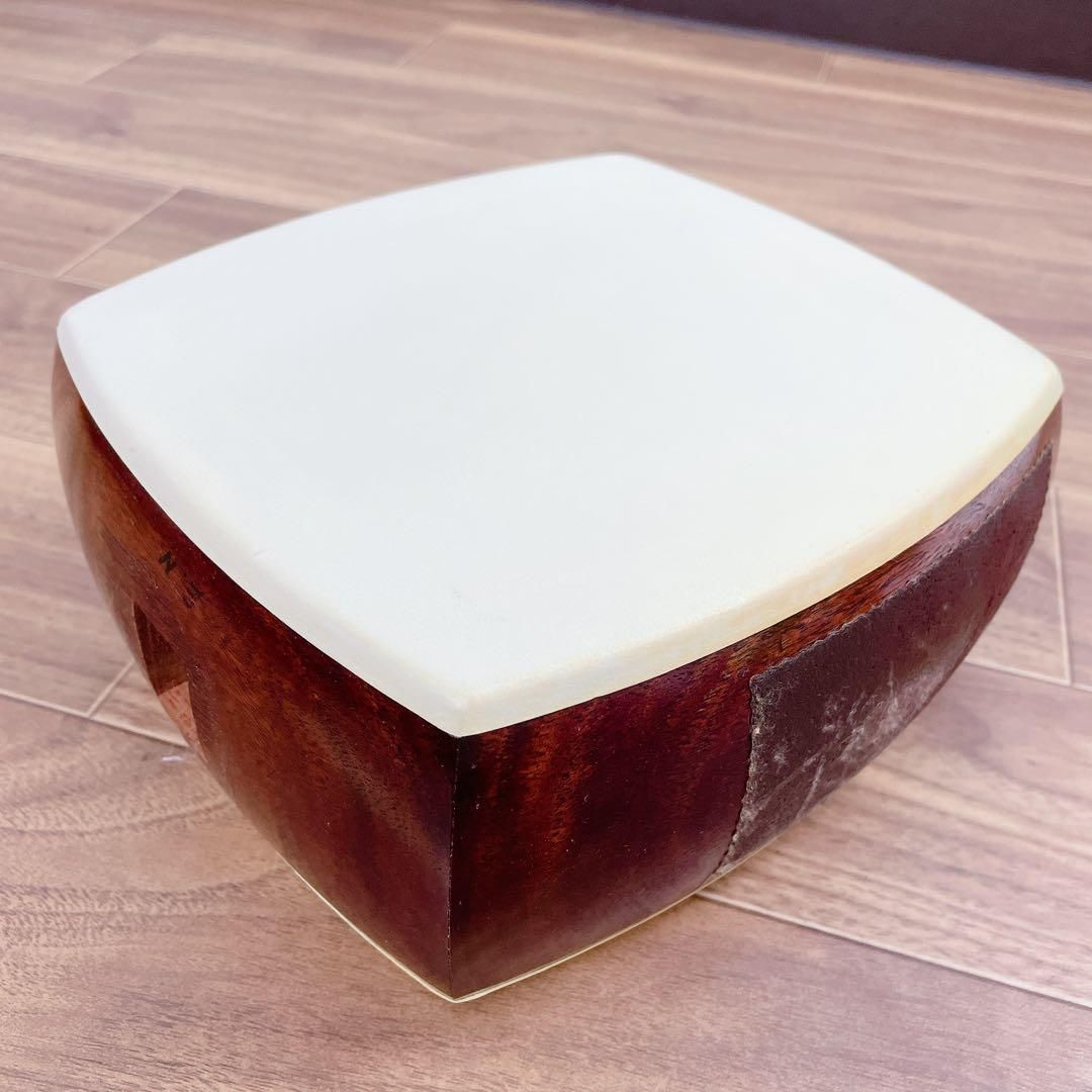 三味線 中棹 トチ紅木 子持ち綾杉胴 K9 一本溝 角胸 三味線 中棹 トチ