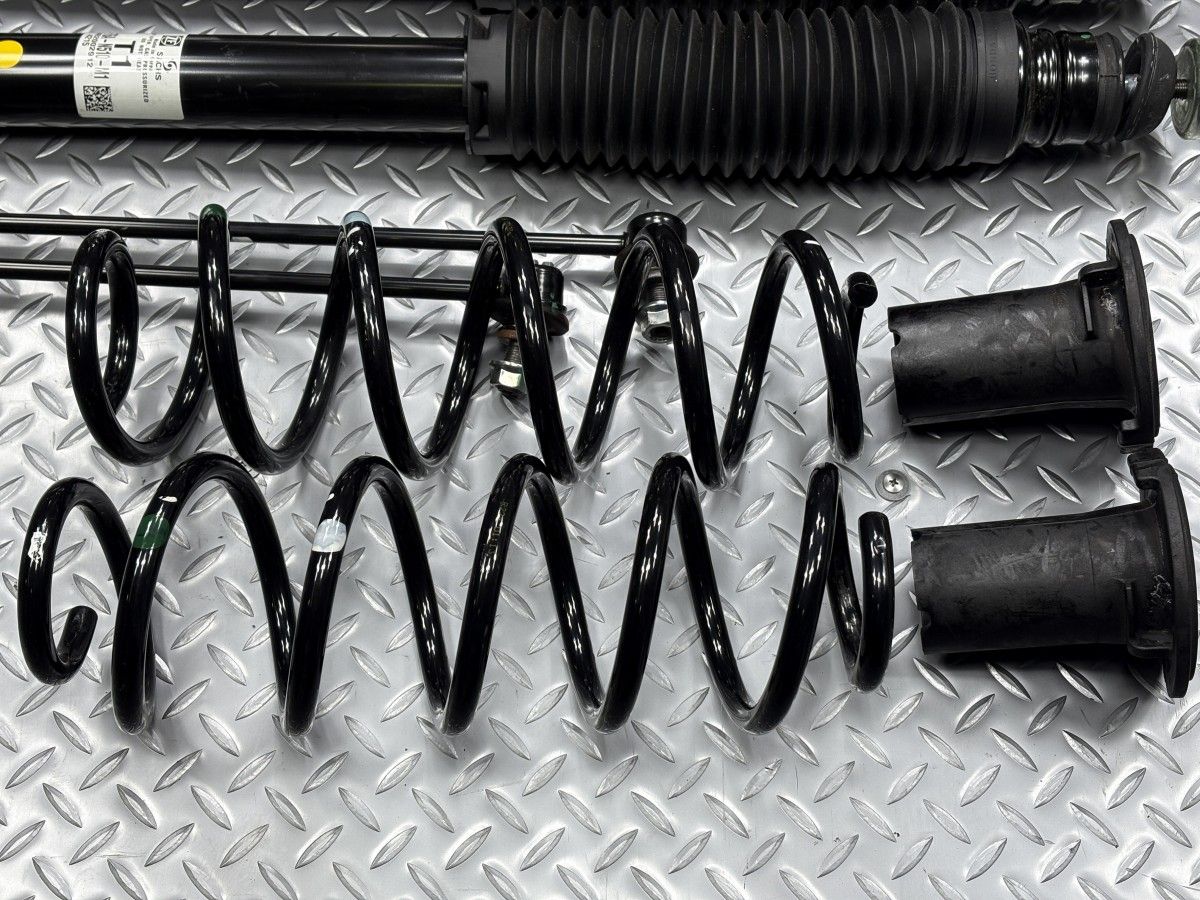 送料無料【新車外し】RC1/RC2/RC4 ホンダ オデッセイ 純正サスキット