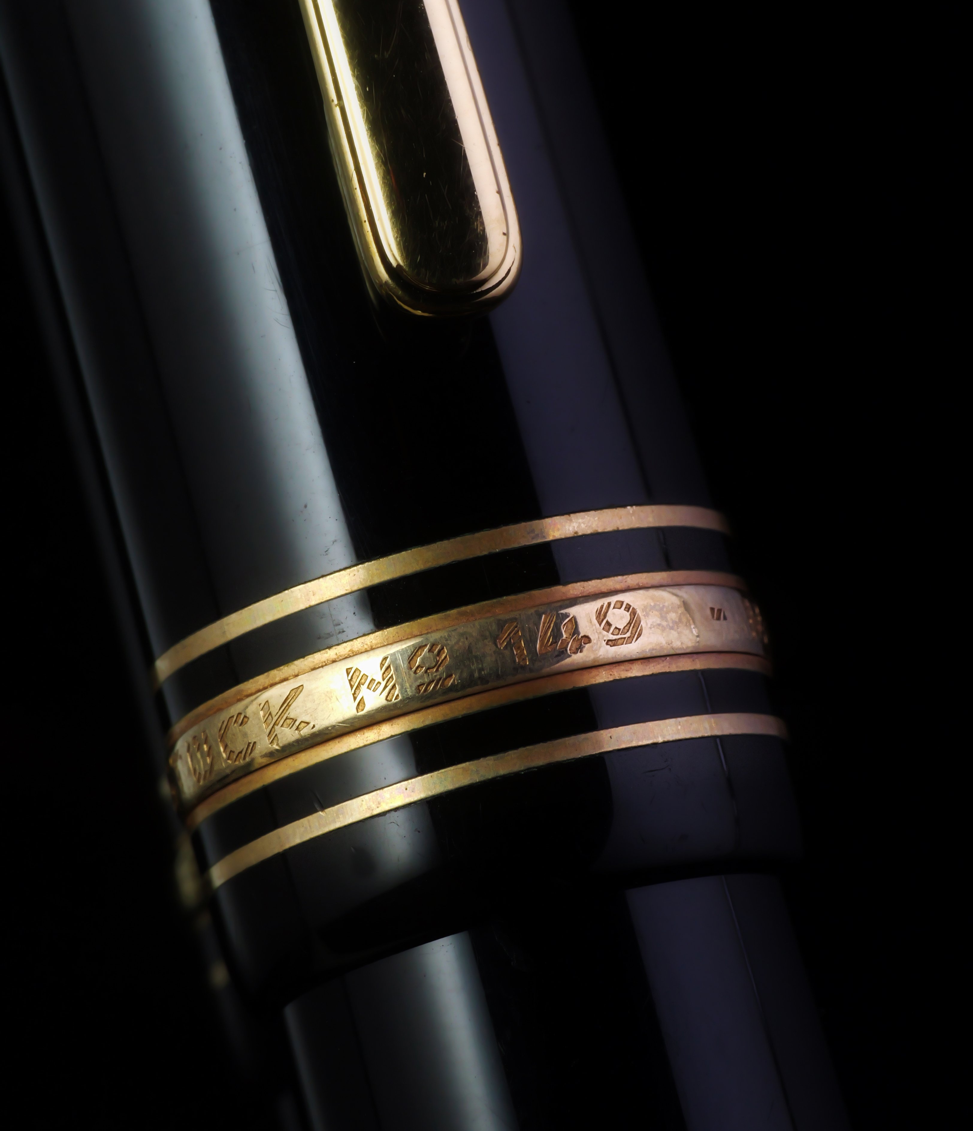 黒と金の孤高：Montblanc Meisterstück 149｜Hideo Takehara