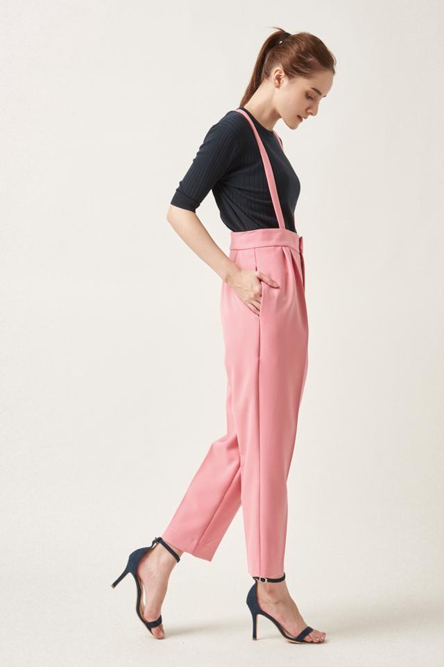 yori(ヨリ)の「サスペンダー付ハイウエストスティックパンツ【2021SP