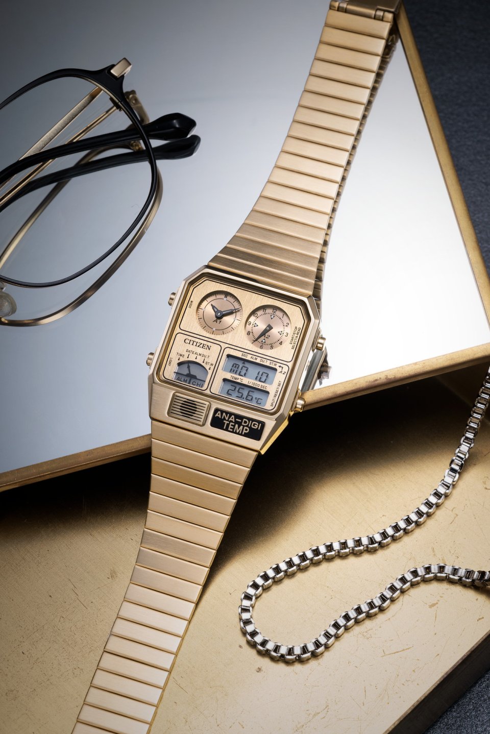 シチズンコレクション』よりアナデジテンプの限定モデルが登場～男
