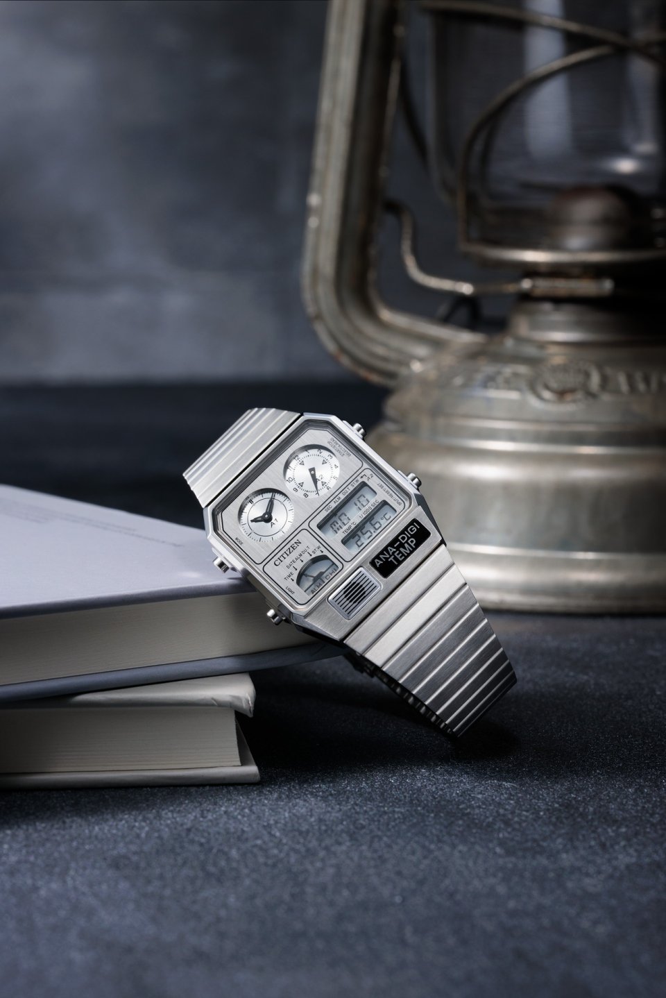 シチズンコレクション』よりアナデジテンプの限定モデルが登場～男