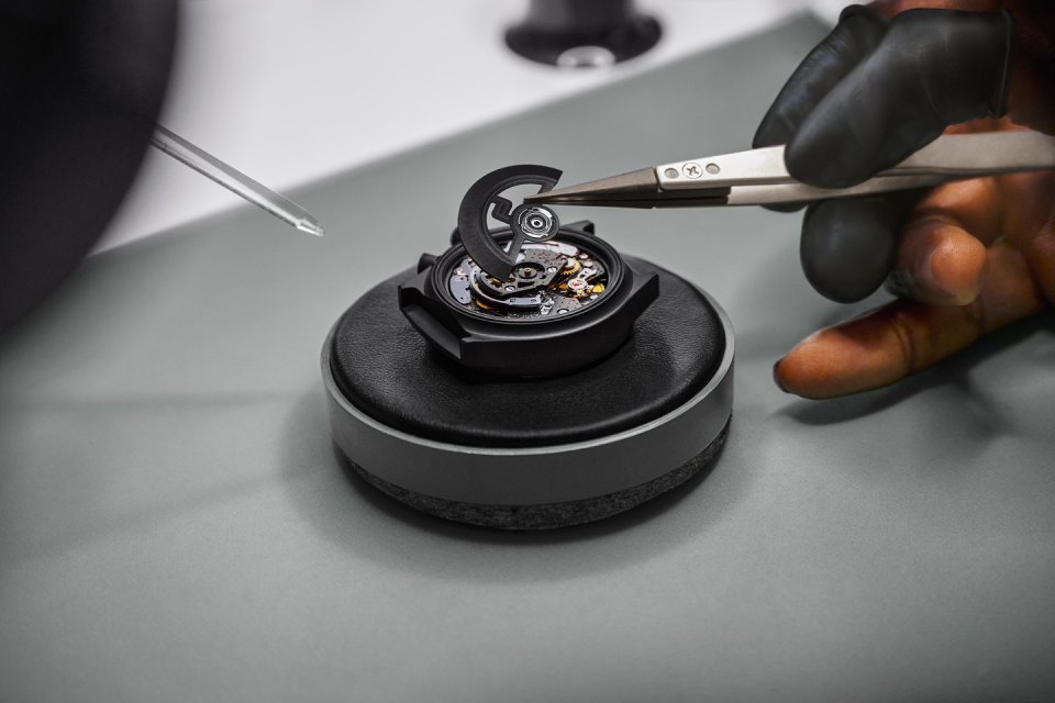 Porsche Design 新作「 Chronograph 1 All Black Numbered Edition