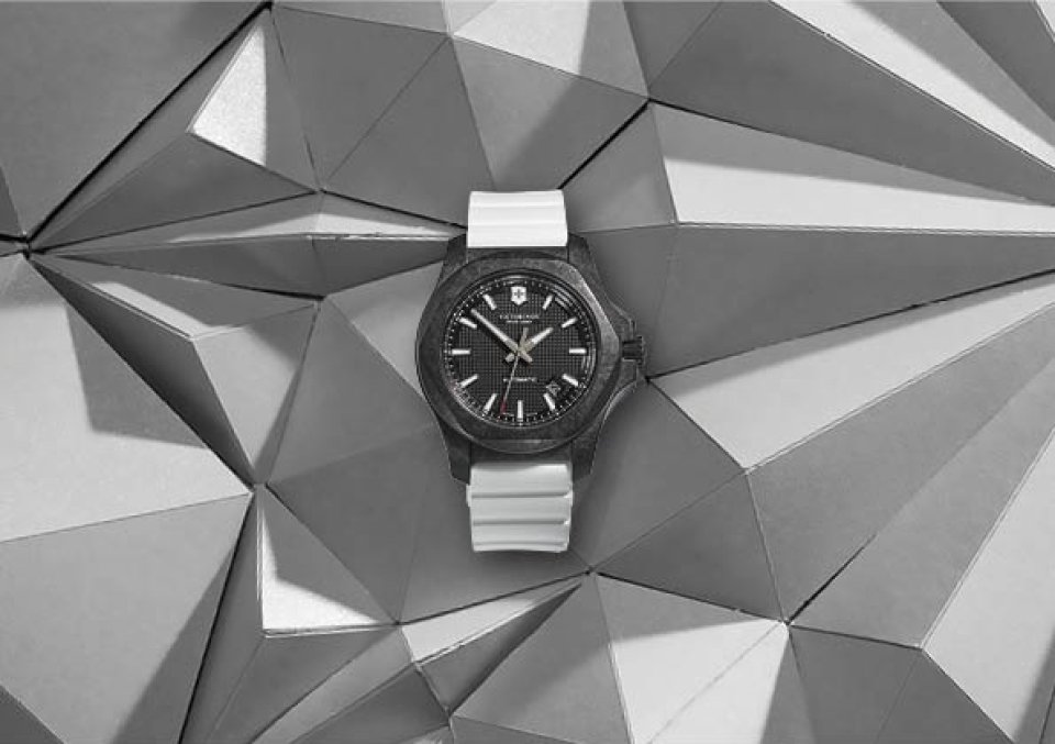 ビクトリノックス 「 I.N.O.X. CARBON MECHANICAL JAPAN EXCLUSIVE