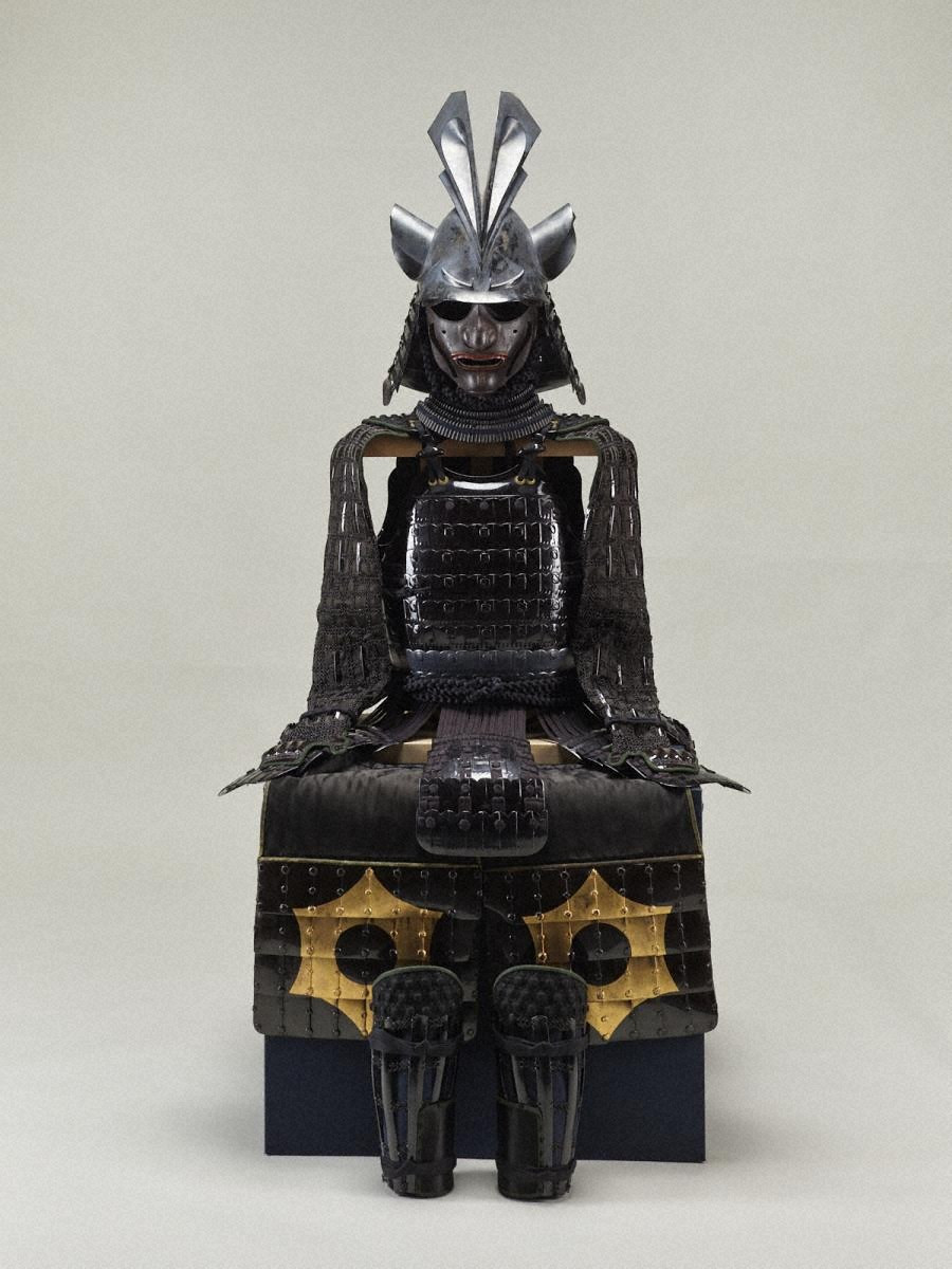 黒漆塗黒糸威二枚胴具足 - 金沢ミュージアムプラス