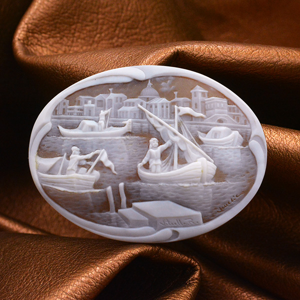 カメオ彫刻家ヴィティエッロ氏の女性像のカメオ作品をご紹介