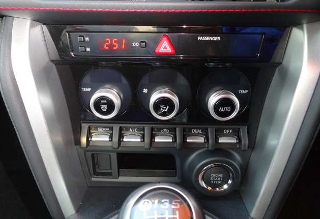 BRZ・ZC STI Sport用 エアコンパネル(ピアノブラック調）が安い