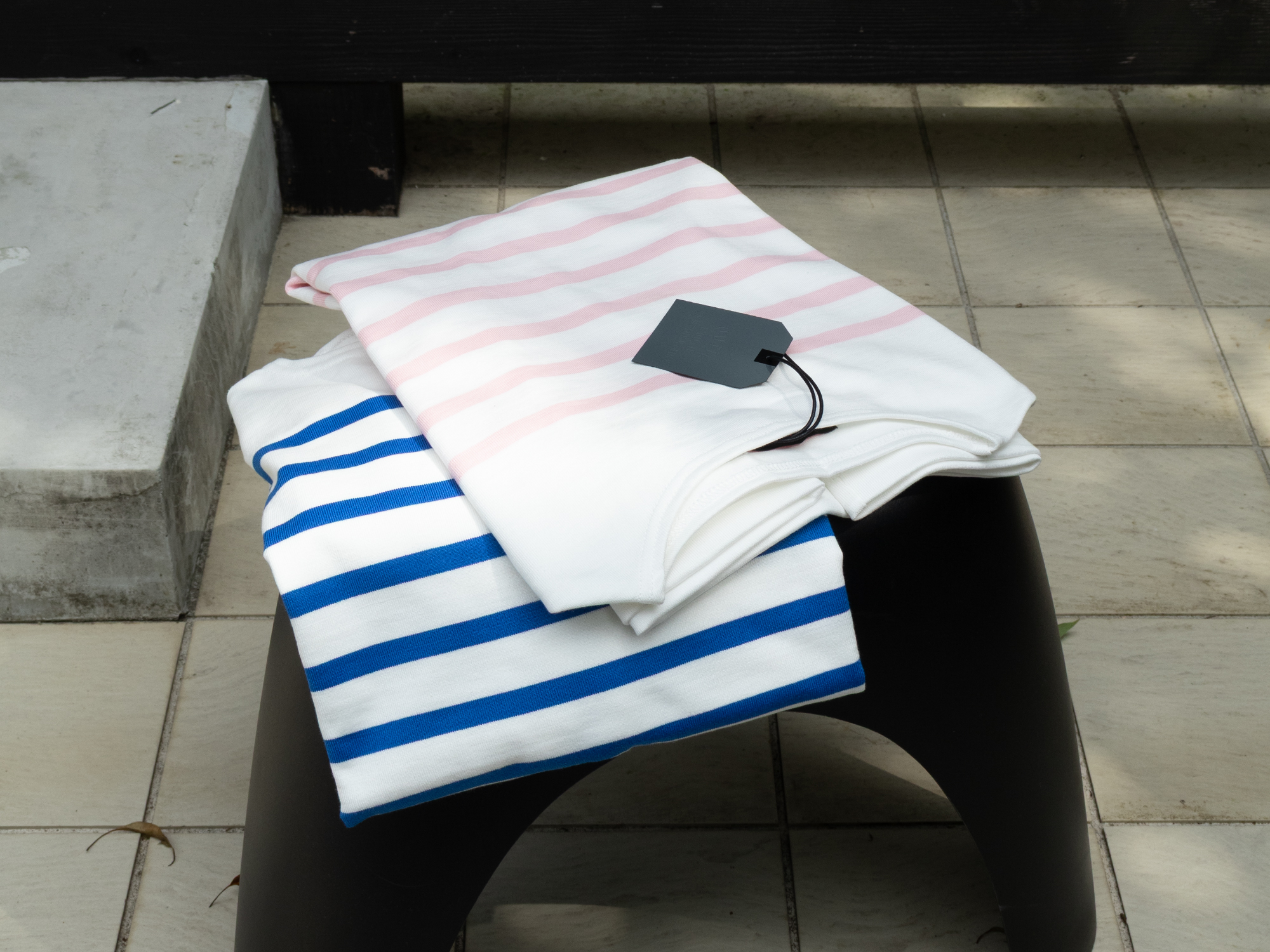 OUTILの新型バスクシャツ、TRICOT HABAS。 | オーベルジュ、ウティ