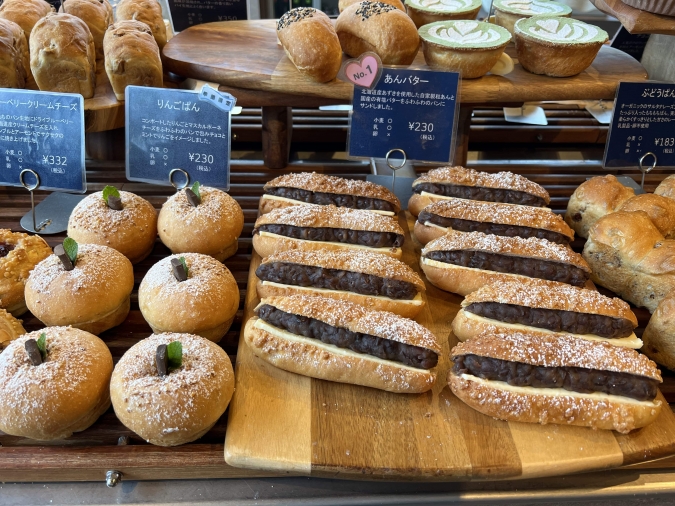 約50種類のパンがずらり！室見川沿いの人気ベーカリー「BLUE JAM」