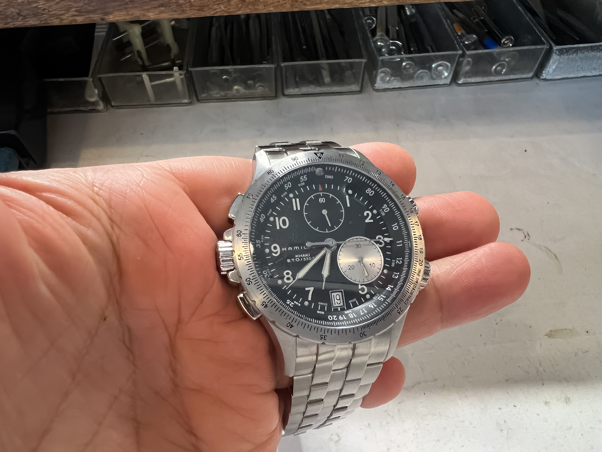 HAMILTON KHAKI E.T.O.電池交換。ゴツカッコイイハミルトンの電池交換