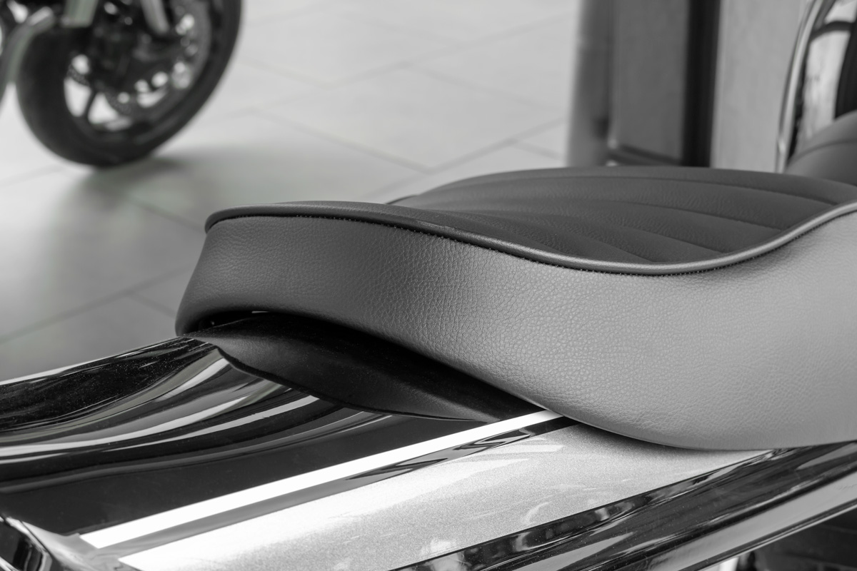 ≪Z900RS専用 ARCHIシートASSY タックロールの開発≫ | 開発情報 | ARCHI