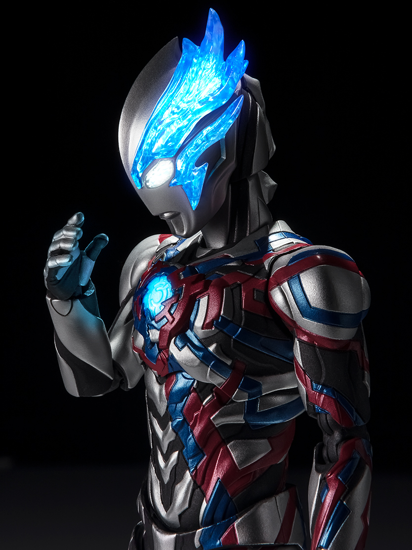 S.H.Figuarts ウルトラマンブレーザー | 魂ウェブ