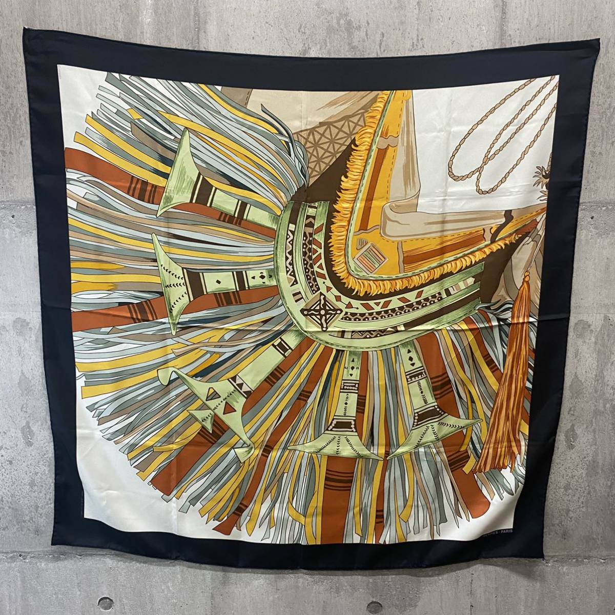 HERMES エルメス カレ 90 砂漠の首飾り CUIRS DU DESERT スカーフ