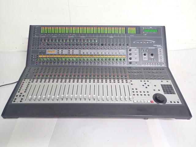 高額買取実施中!!】Digidesign CONTROL24 Focusrite MC124 業務用