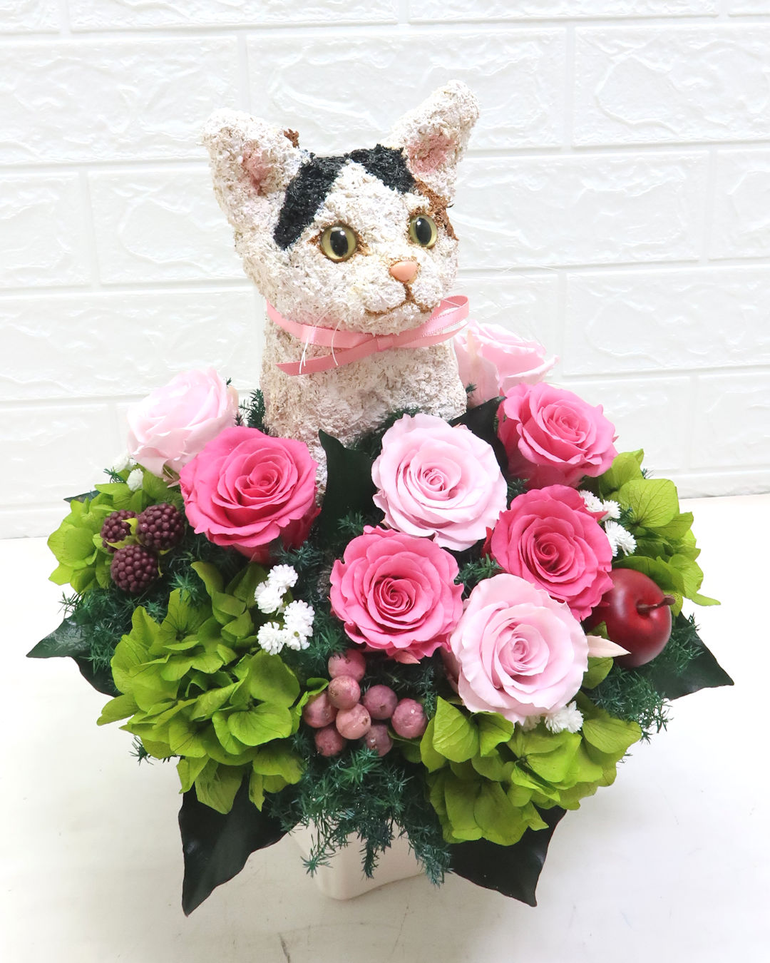 三毛猫のトピアリープリザーブドフラワーアレンジ | 動物トピアリー