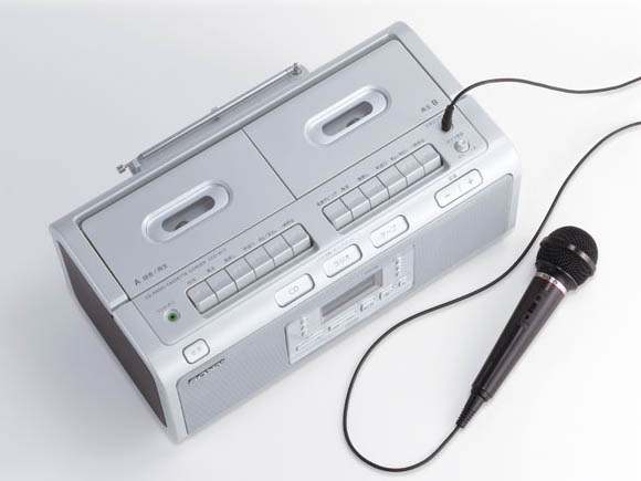 ソニー、幅35cmのダブルカセット搭載CDラジカセ