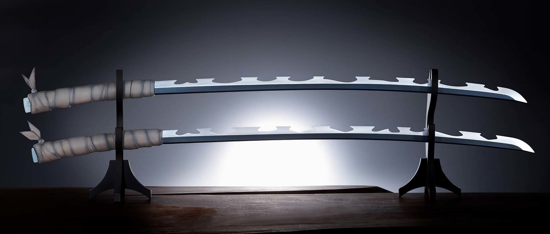 テレビアニメ「鬼滅の刃」より、嘴平伊之助の日輪刀が約1/1サイズで初