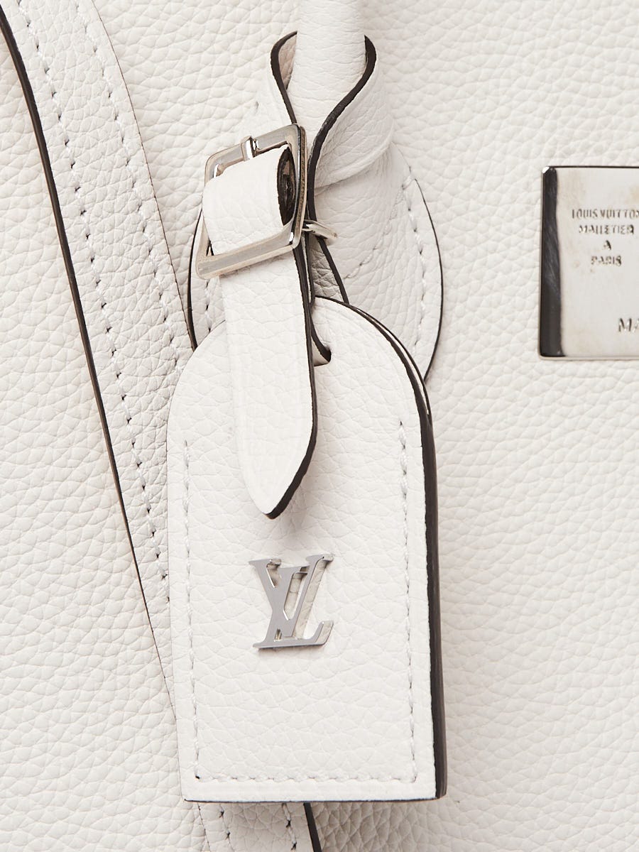 Louis Vuitton Chalk Pebbled Veau Nuage Leather Milla MM Bag