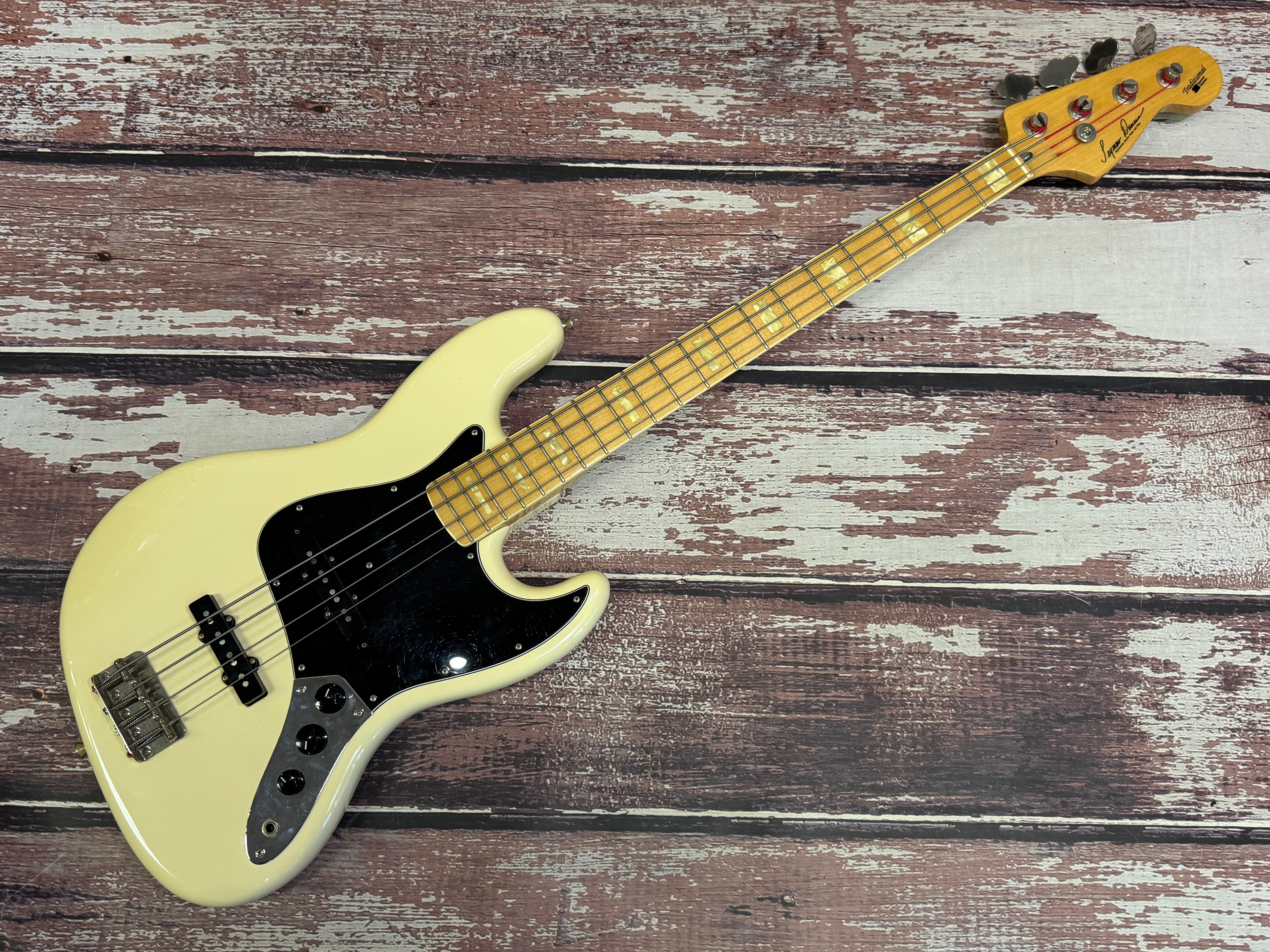 ESP Japan - Seymour Duncan collaboration Jazz Bass – Badlands