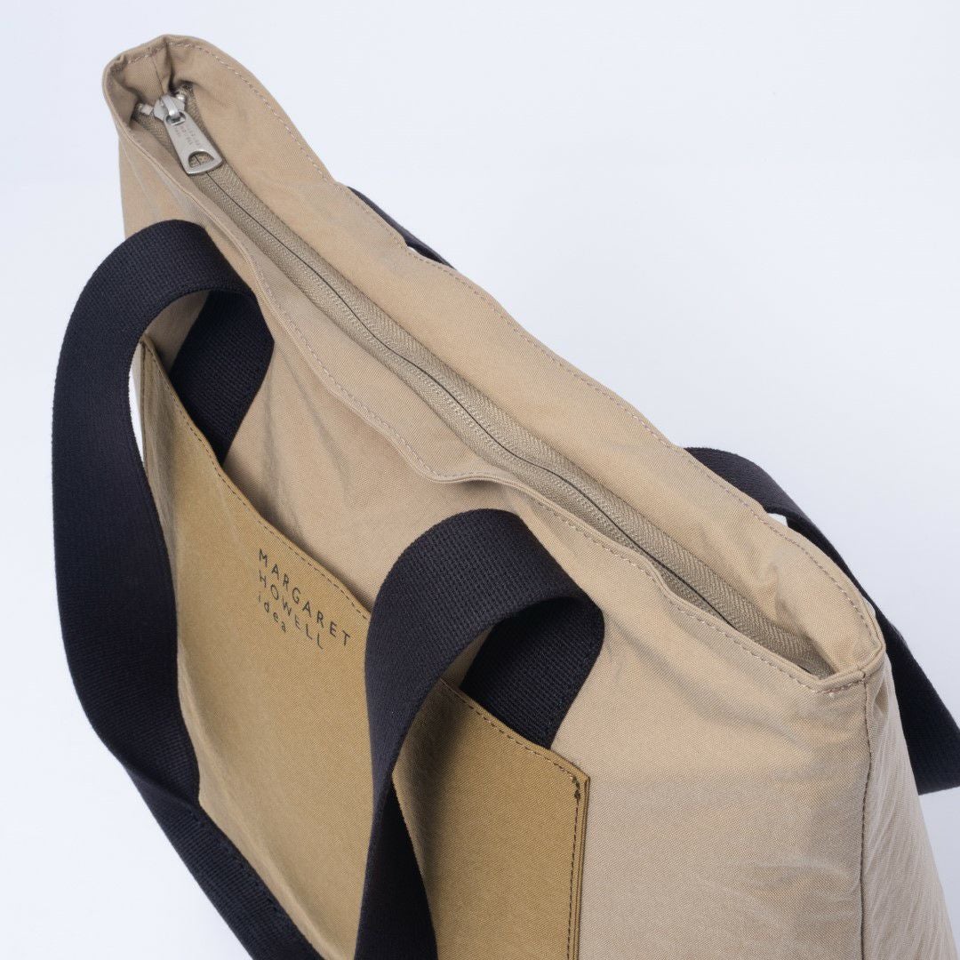 MARGARET HOWELL idea ロシェリー トート(M) 商品｜THE BAGMANIA