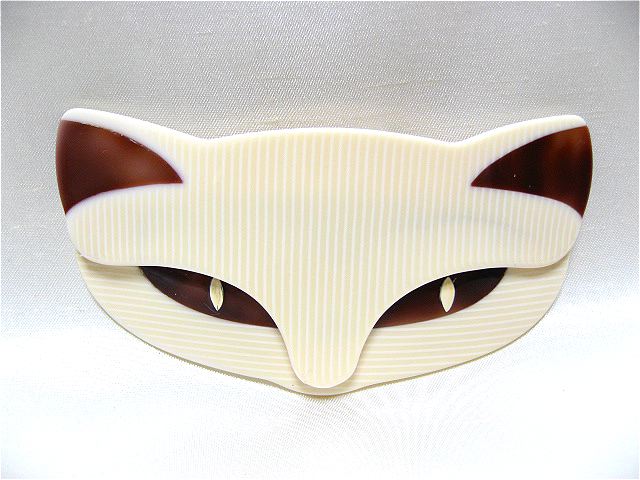 LEA STEIN(リア・スタン)猫の顔のブローチ - アンティークアクセサリー