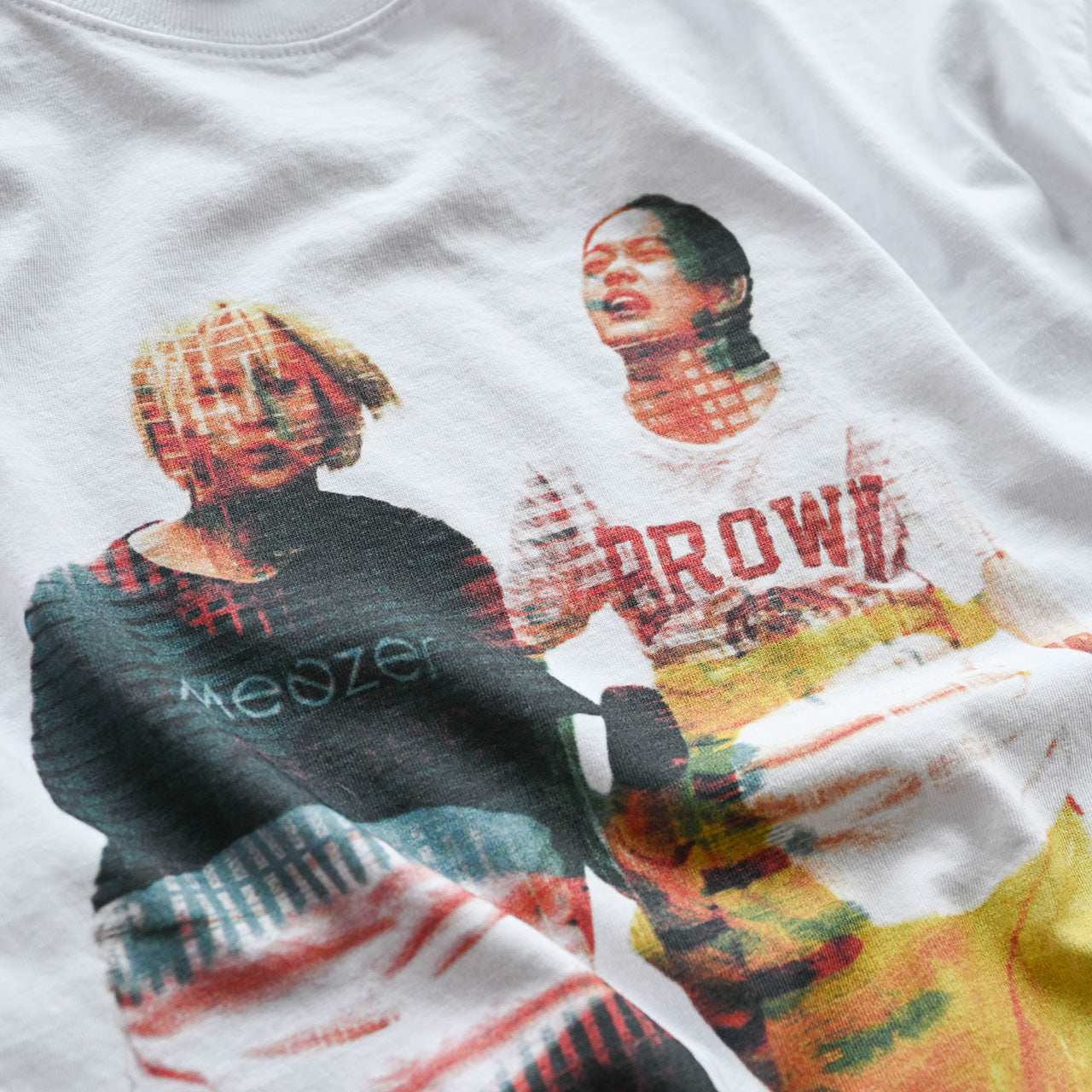 ベイビーわるきゅーれ × Behind the Scenes®︎ コラボTシャツ 02