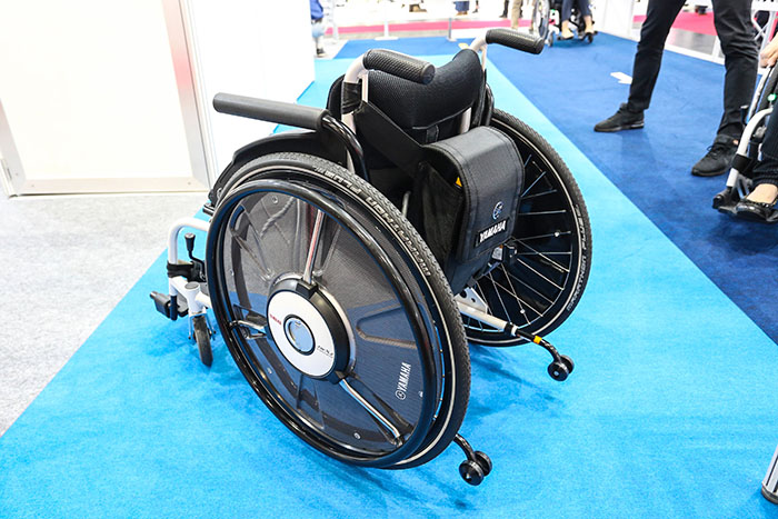 電動アシストユニット「JWX-2」を装着したデモ用車いすを導入しました