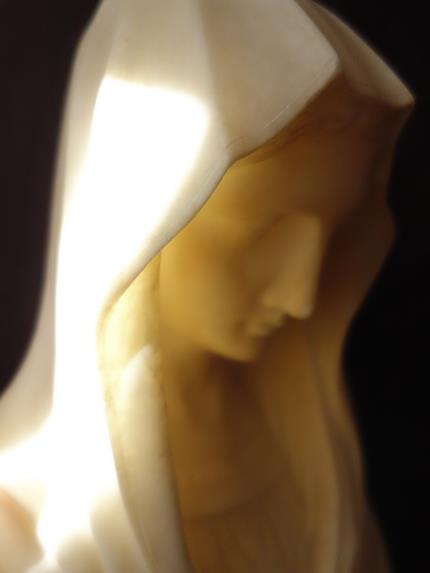 西洋骨董屋 フランスアンティーク 聖母マリア 直彫り彫刻 アラバスタ