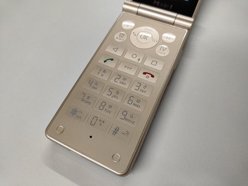 見た目はガラケー、中身はスマホ！「Mode1 RETRO Ⅱ」を実機レビュ
