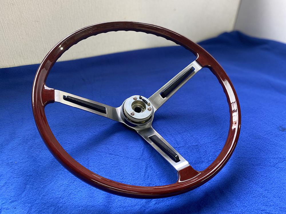 クラシックカー ウッドステアリング レストア | BIG SIGN