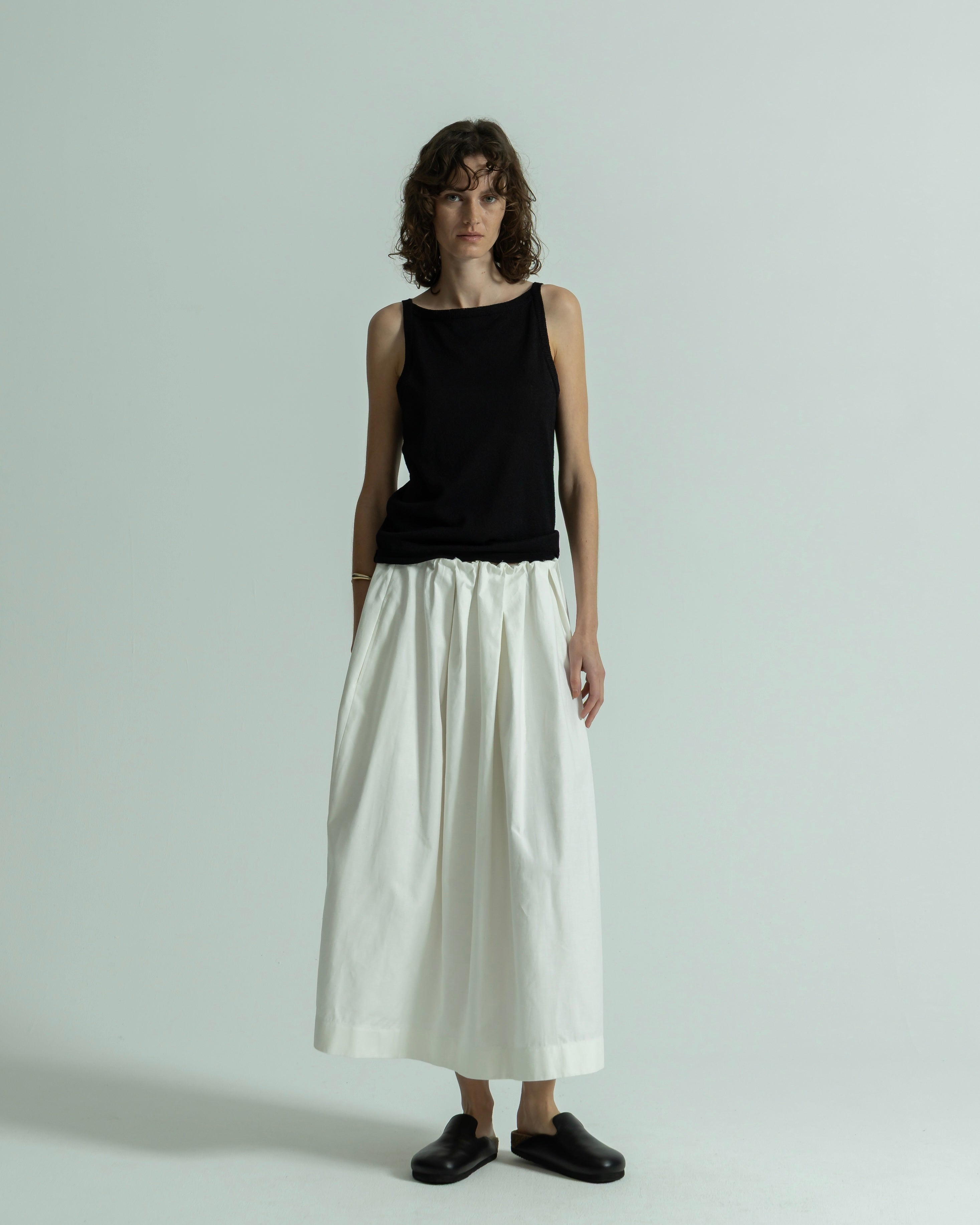 COTTON GATHER TUCK SKIRT（コットンギャザータックスカート）｜BIYOMA