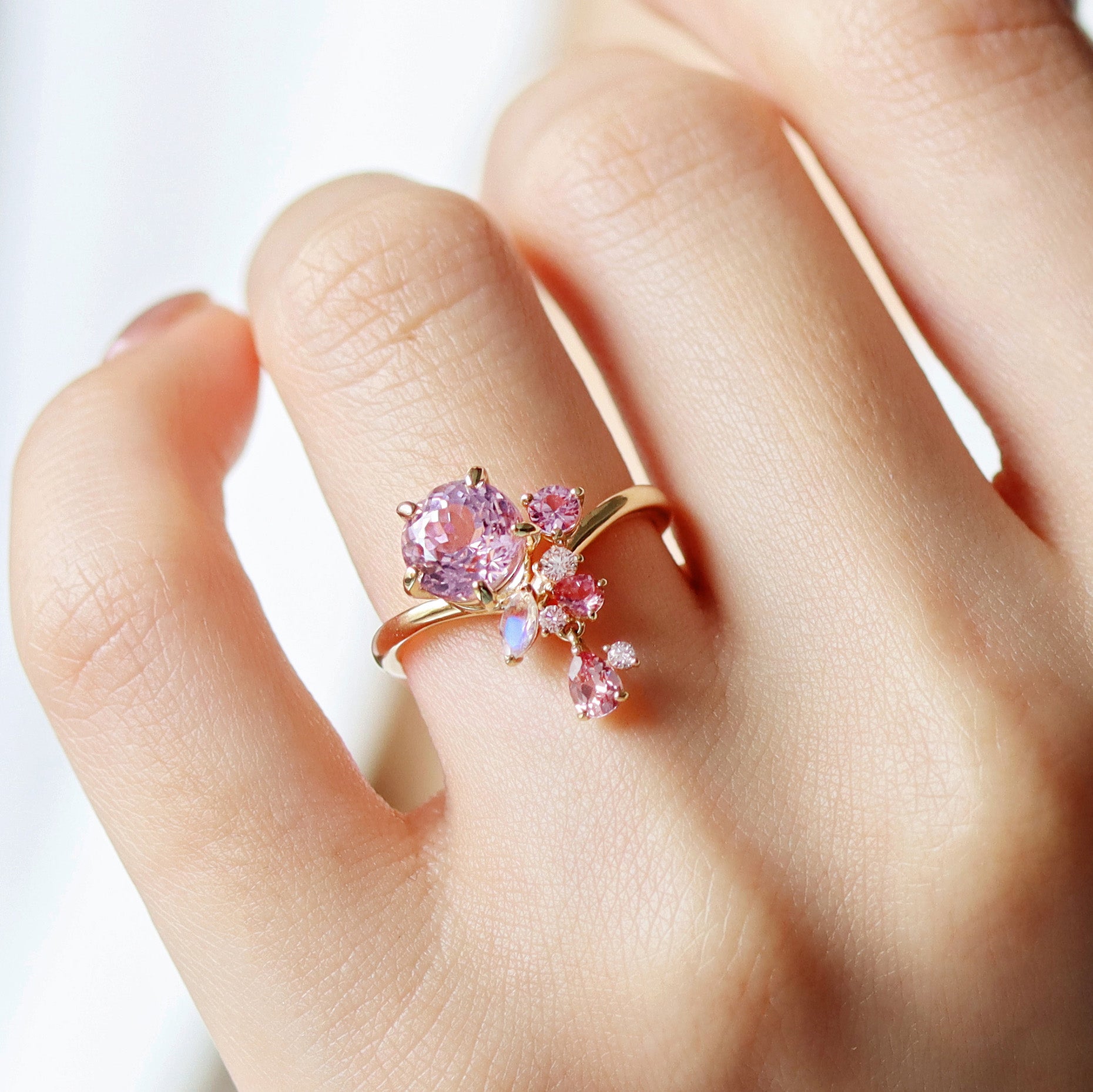 ビズー公式】クンツァイト×マルチカラージュエル K18/PTリング・サクラ