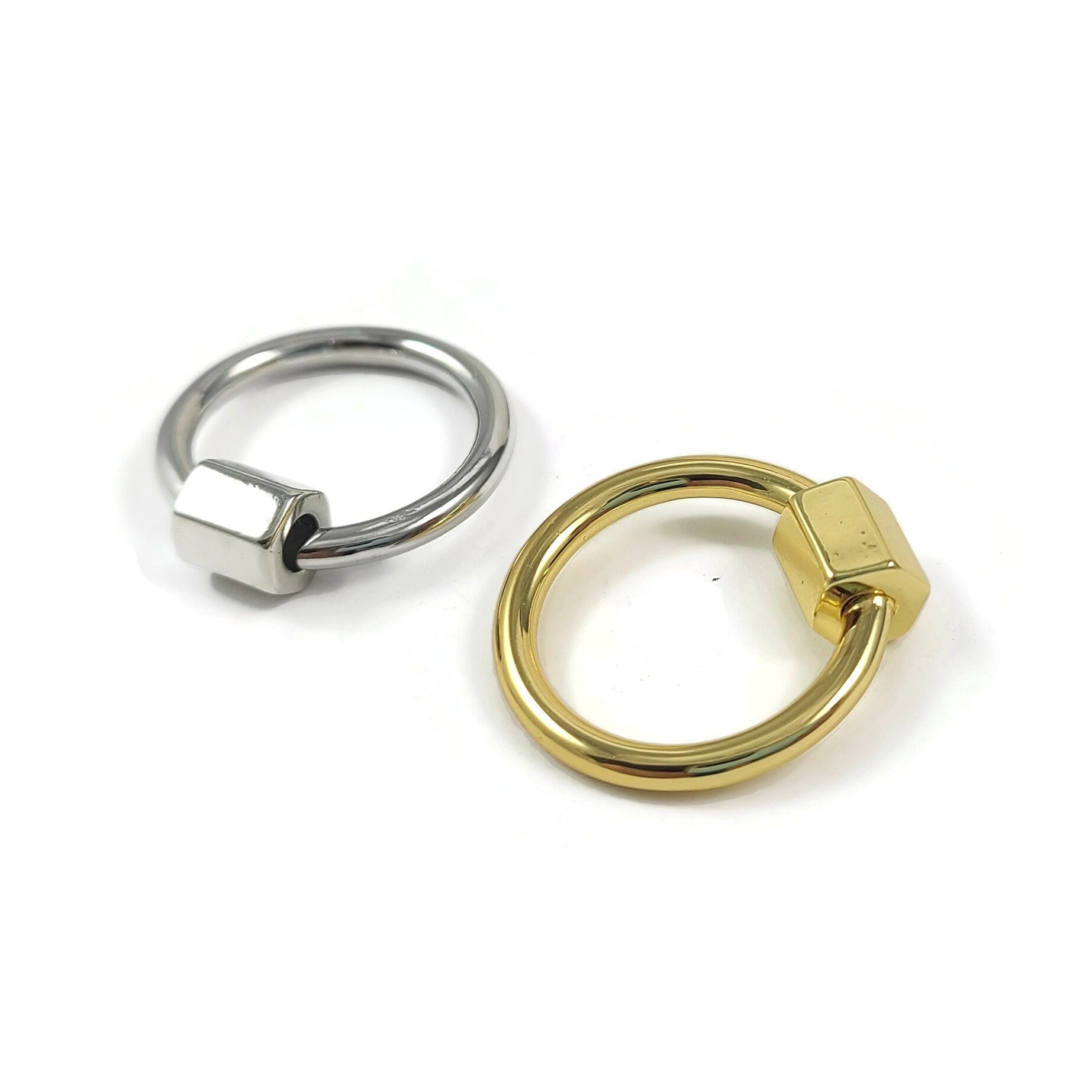 Round carabiner, Hypoallergenic nickel free clasp, Ring connector