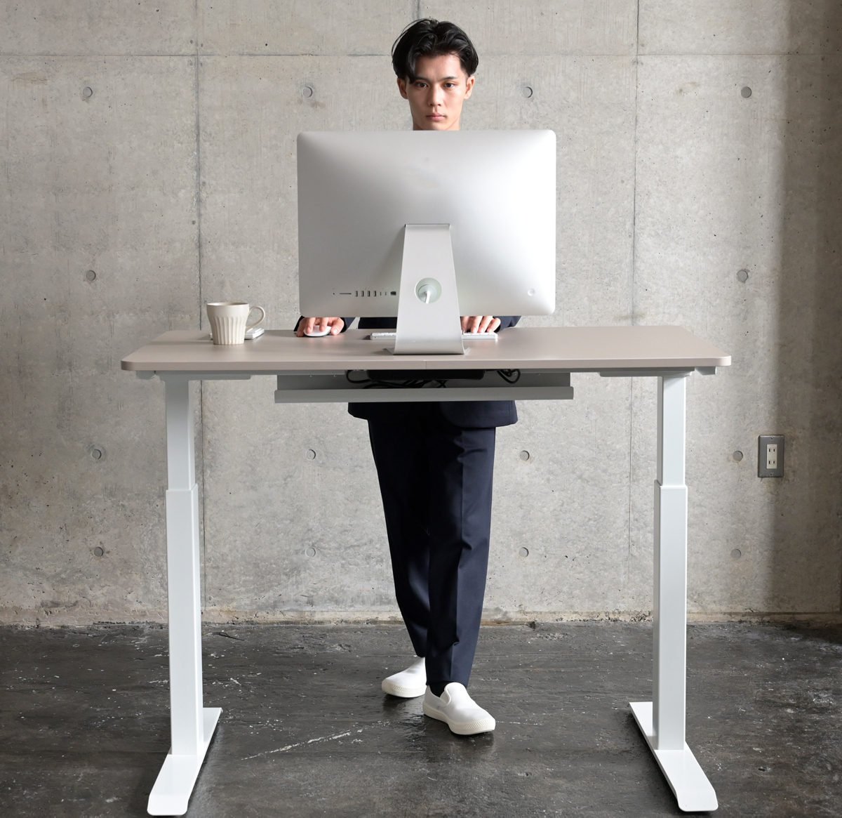 商品情報_電動昇降デスク／スタンダードモデル（薄型天板／幅140cm