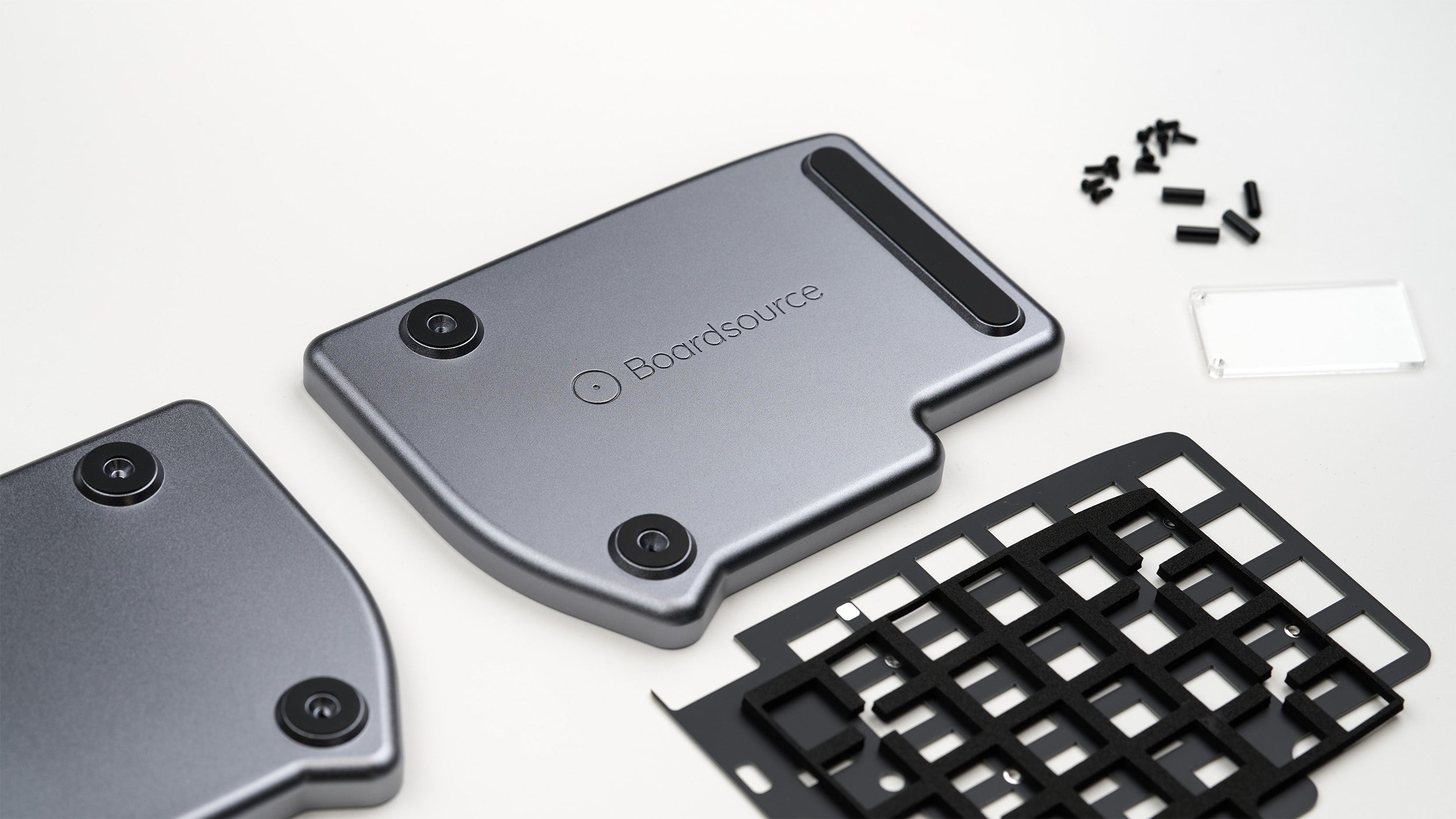 Lily Pad – A Premium Aluminum Case for the Lily58 Split Keyboard