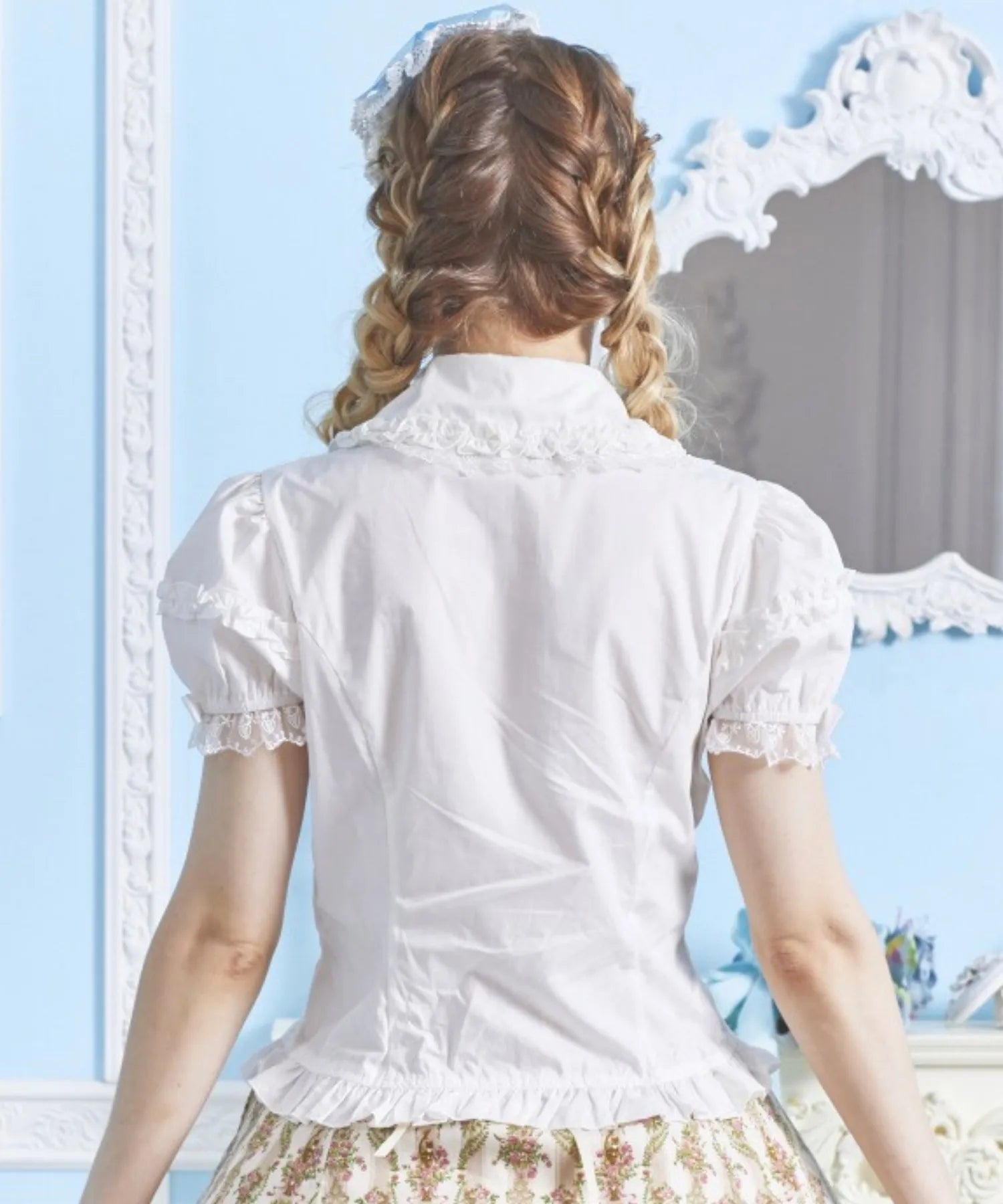 パールつきフリルブラウス | BODYLINE & LunaBelle