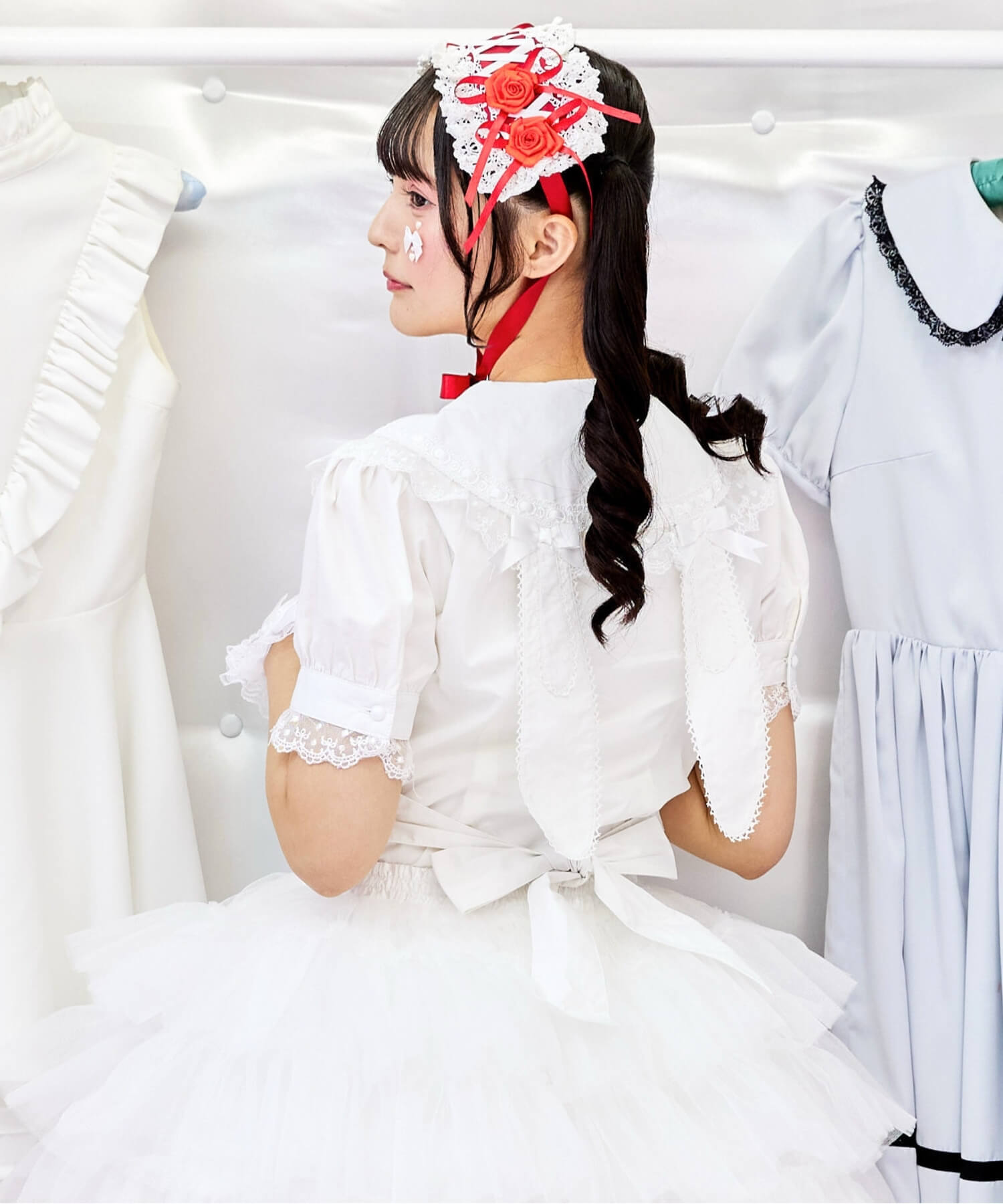 うさみみドットレースのフリルブラウス | BODYLINE & LunaBelle